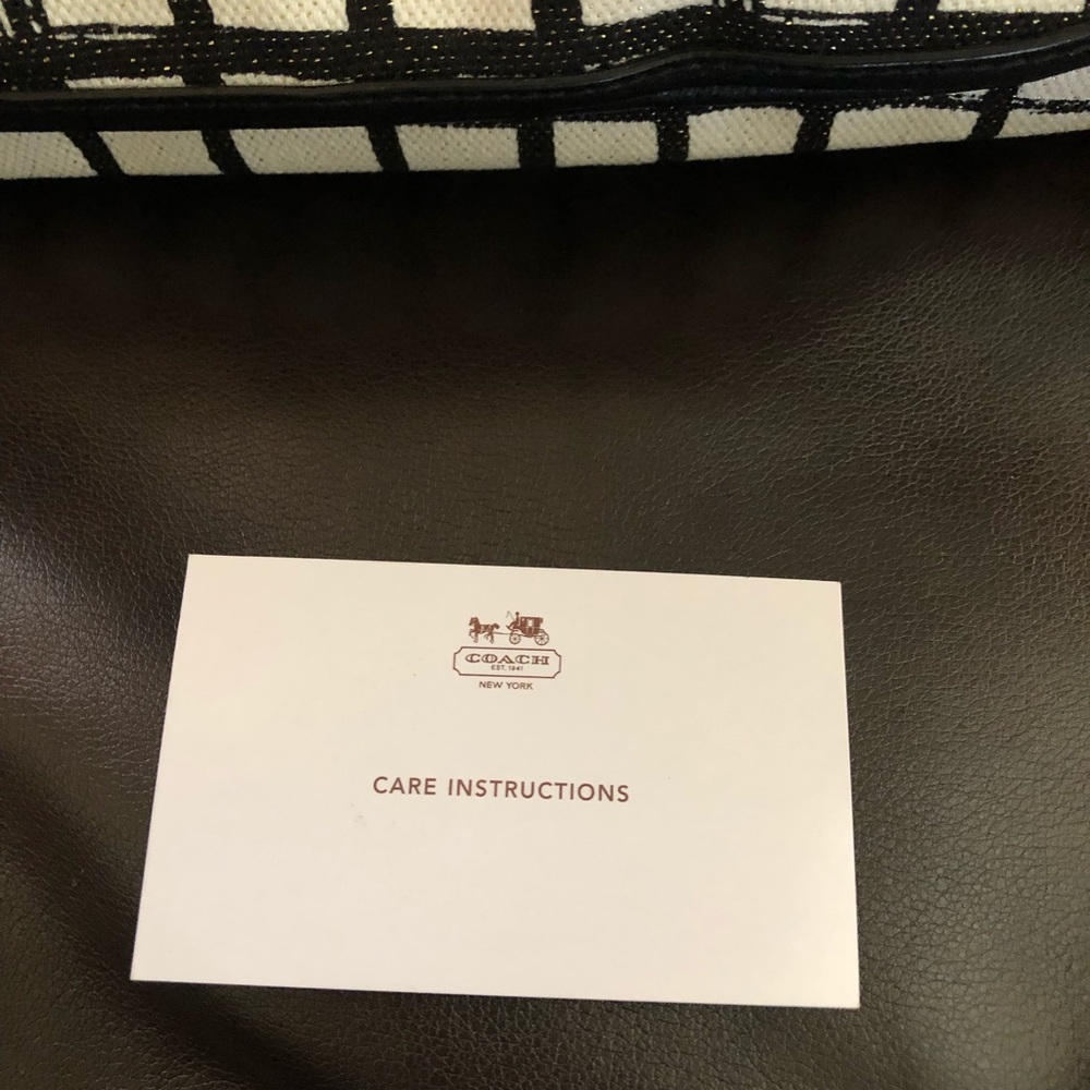Coach purse - Picture 6 of 8